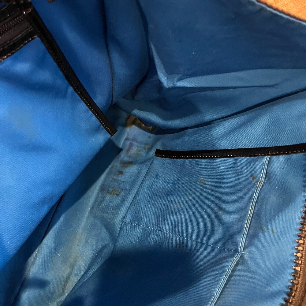 Milly - Mod look B&W Messenger Tote Bag. Color Block Canvas & Patent Leather - Picture 5 of 16